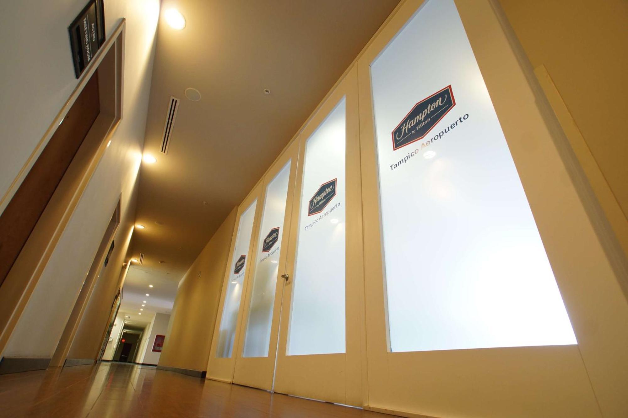 Hampton Inn Tampico Airport Exteriér fotografie